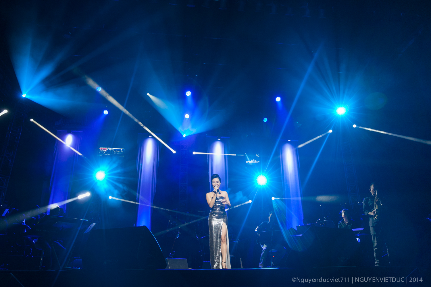 Nhất là sau album Người hát tình ca,  người ta càng có cớ để nói cô mãi mãi chỉ là một hiện tượng.